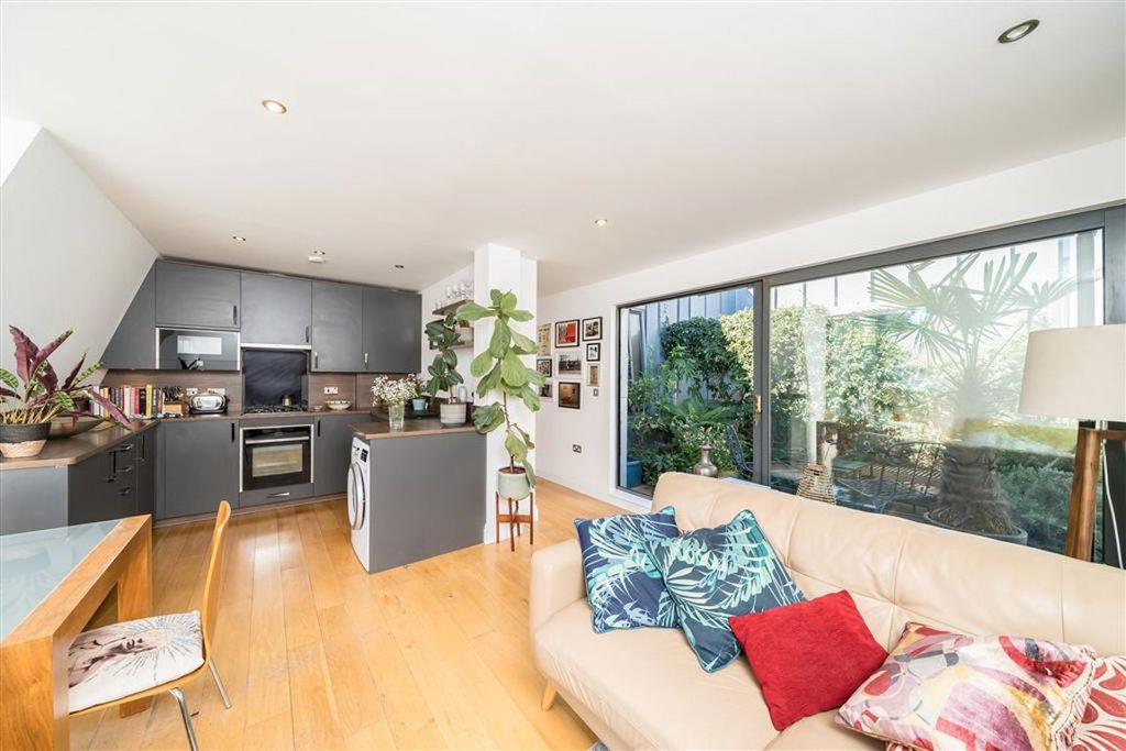 Property photo 3 of 10