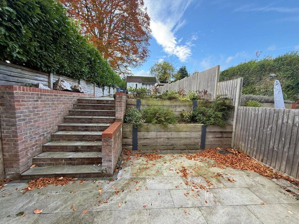 Property photo 3 of 4