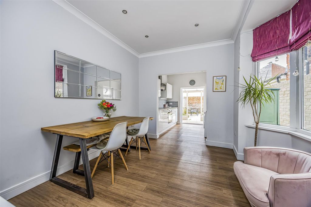 Property photo 1 of 18 74 Jubilee Road, Southsea-Porticomarketing-Soldby-