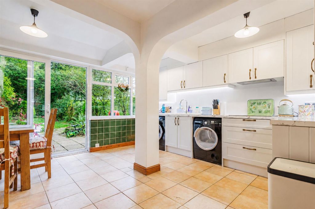 Property photo 3 of 16 Kitchen.Jpg