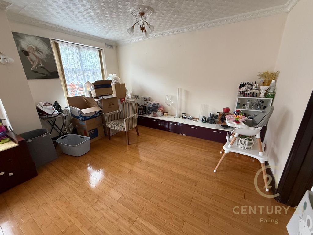 Property photo 3 of 19