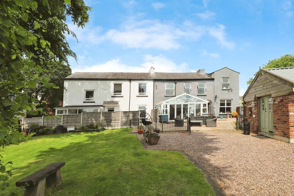 Property photo 1 of 44