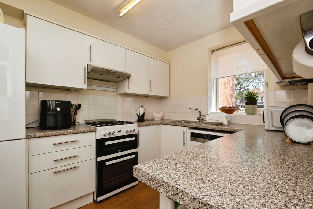 Property photo 3 of 10 Pbox-Img.Jpg