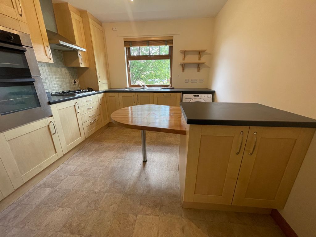 Property photo 3 of 18 Kitchen B.Jpg