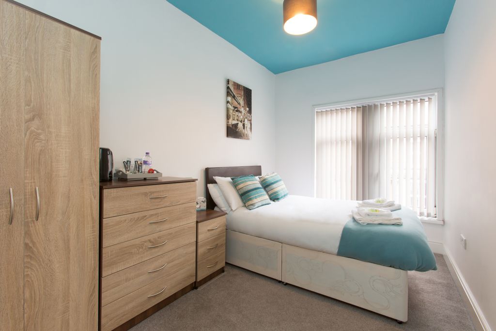 Property photo 1 of 11 Room 5 - Double Room