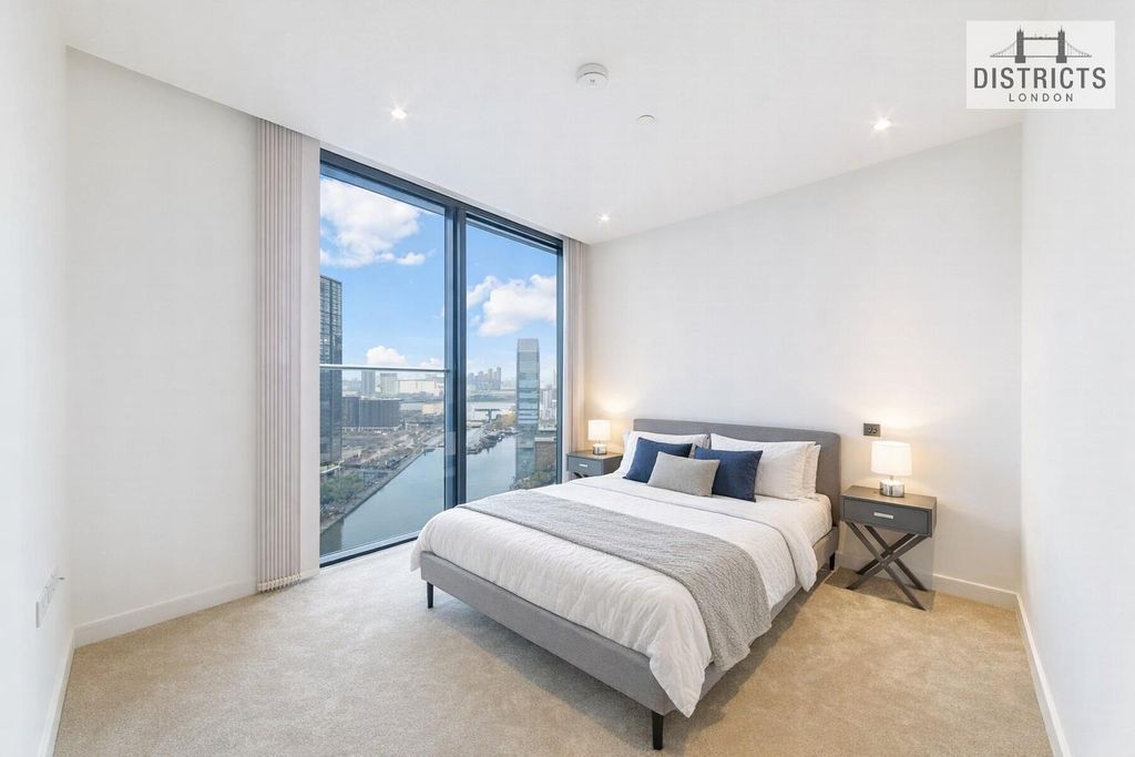 Property photo 3 of 16 Bedroom.Jpg