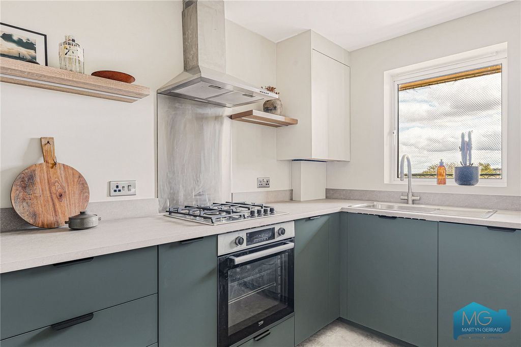 Property photo 2 of 18 Picture No. 03