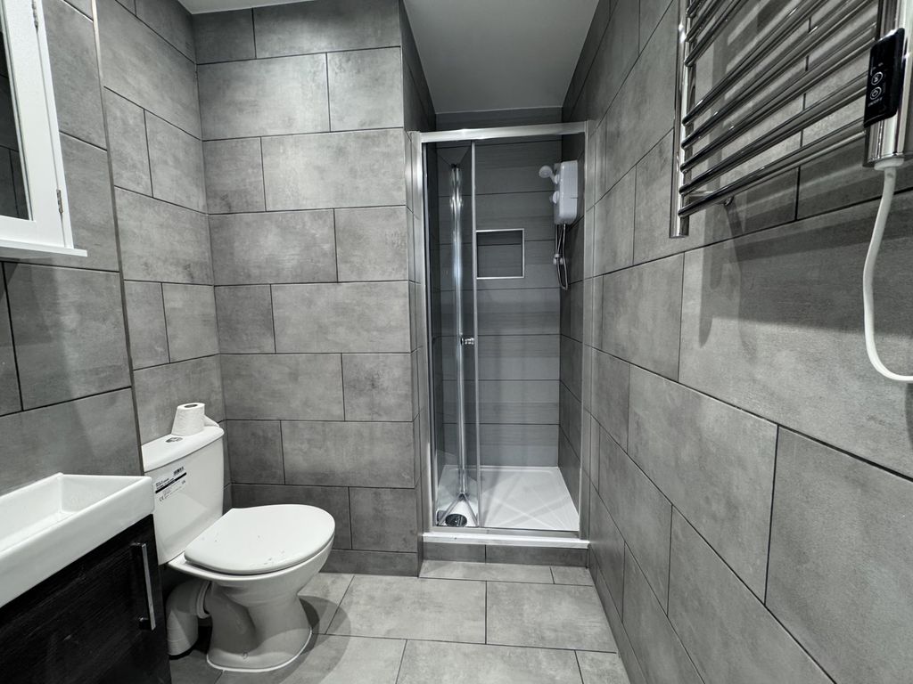Property photo 3 of 3