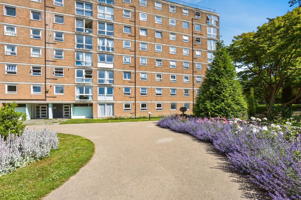 Property photo 1 of 16