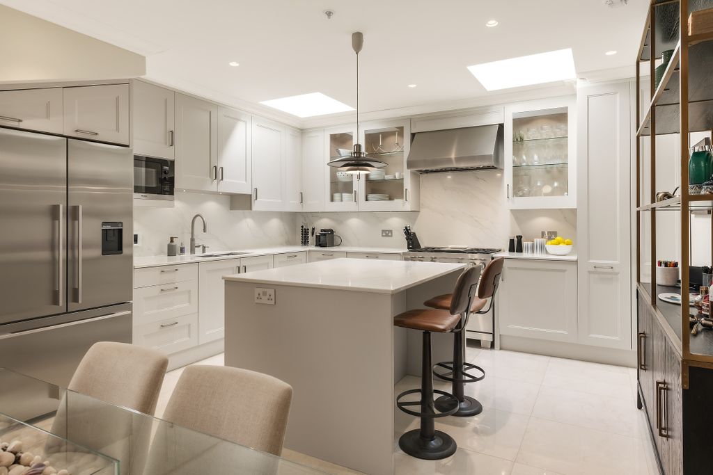 Property photo 3 of 14 Awinship-11496-04-High