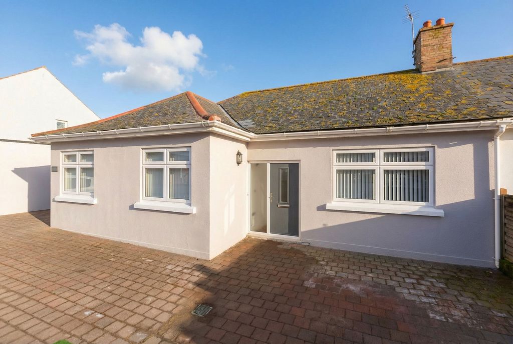 Property photo 1 of 31