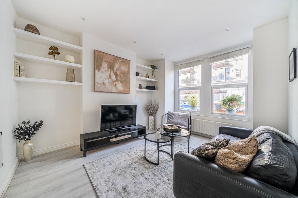 Property photo 1 of 10 1402610-1-696F9E7...