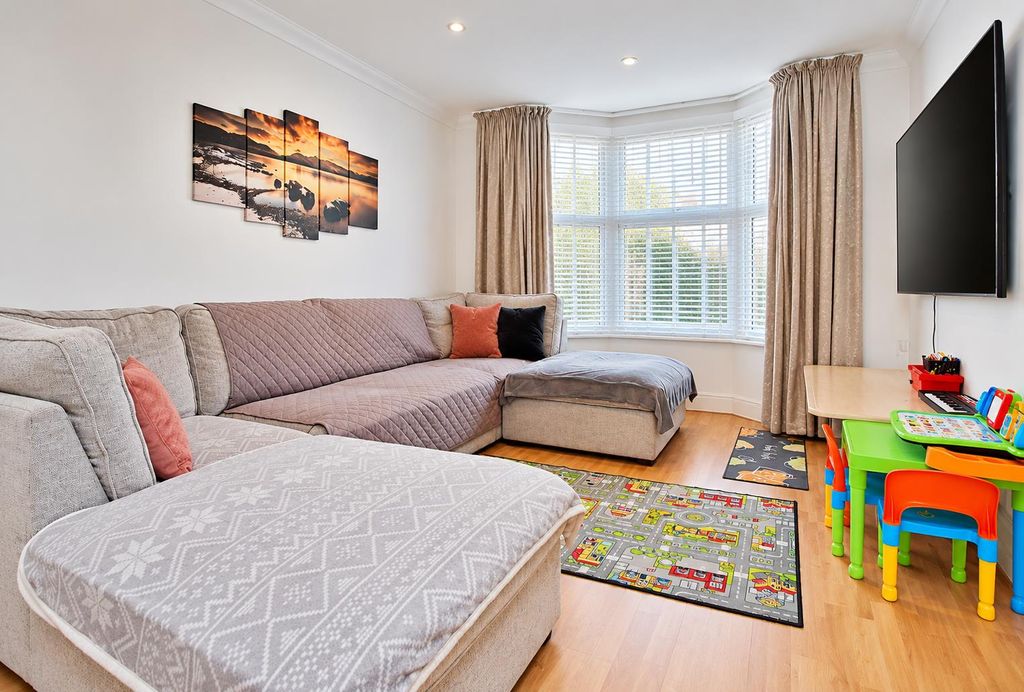 Property photo 2 of 8 5Bbcccf3-55d2-428B-9B9B-0d4F78541213.Png