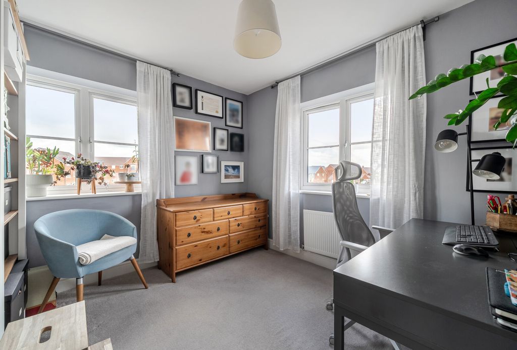 Property photo 2 of 20 1394564-20-694943...