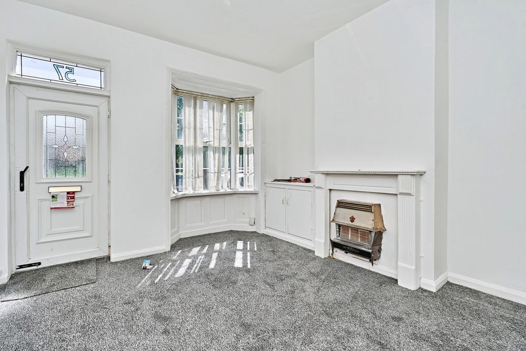 Property photo 2 of 12 Pbox-Img.Jpg