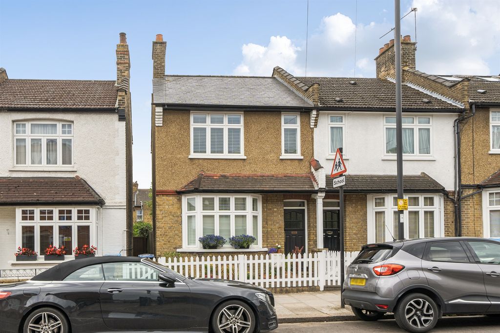 Property photo 1 of 12
