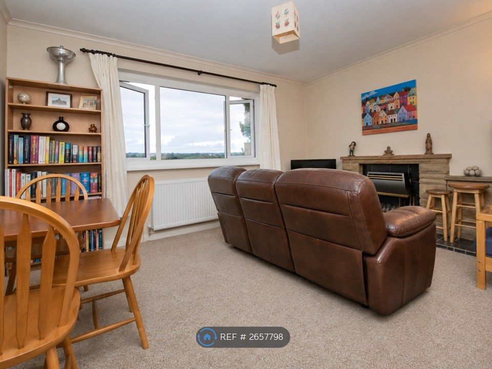 Property photo 1 of 10 Lounge With Outlook Over Fields