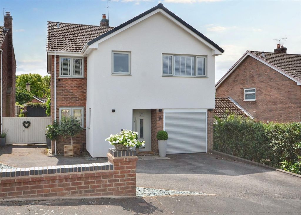 Property photo 1 of 24