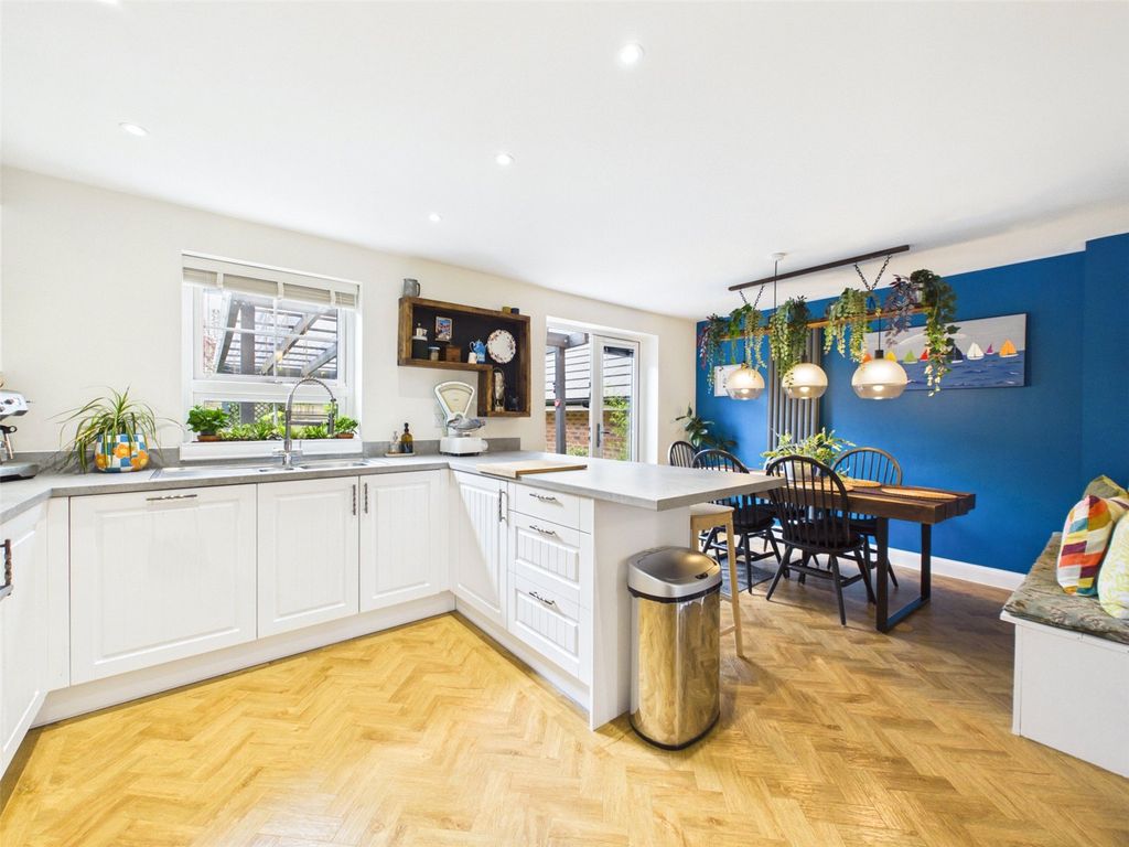Property photo 2 of 16 Kitchen / Dining