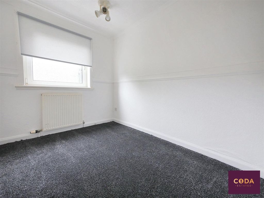 Property photo 3 of 9 P2090064.Jpg