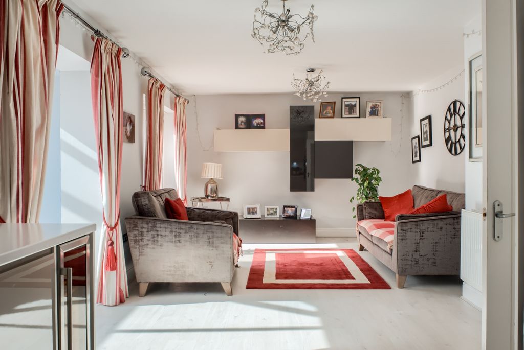 Property photo 3 of 19 Xt5A8579-Hdr(3) (1)