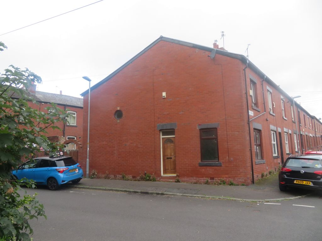 Property photo 1 of 6 External