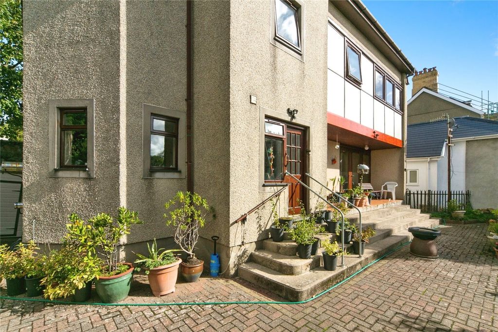 Property photo 3 of 21 Picture No. 39