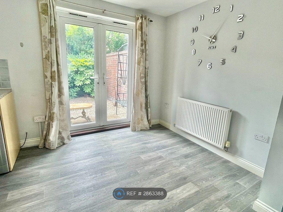 Property photo 3 of 13