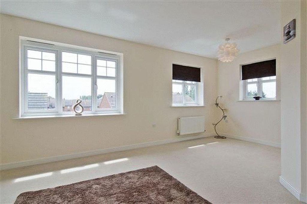 Property photo 3 of 11 Photo 9