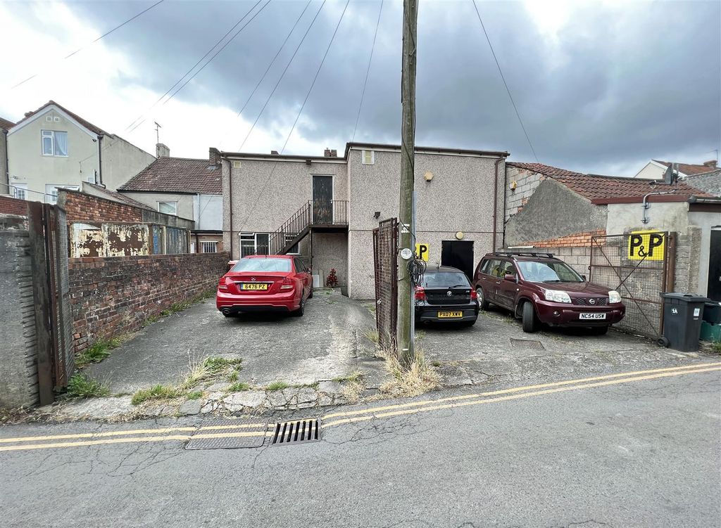 Property photo 2 of 16 5 - Mixed Use Development Investment Opportunity,