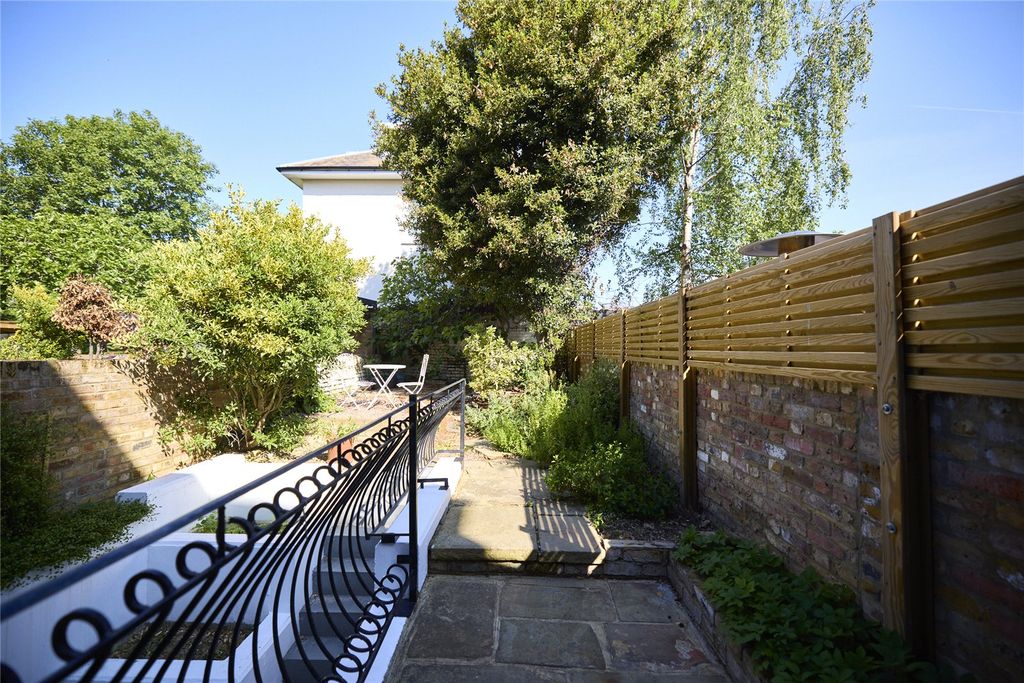 Property photo 3 of 15 Picture No. 07