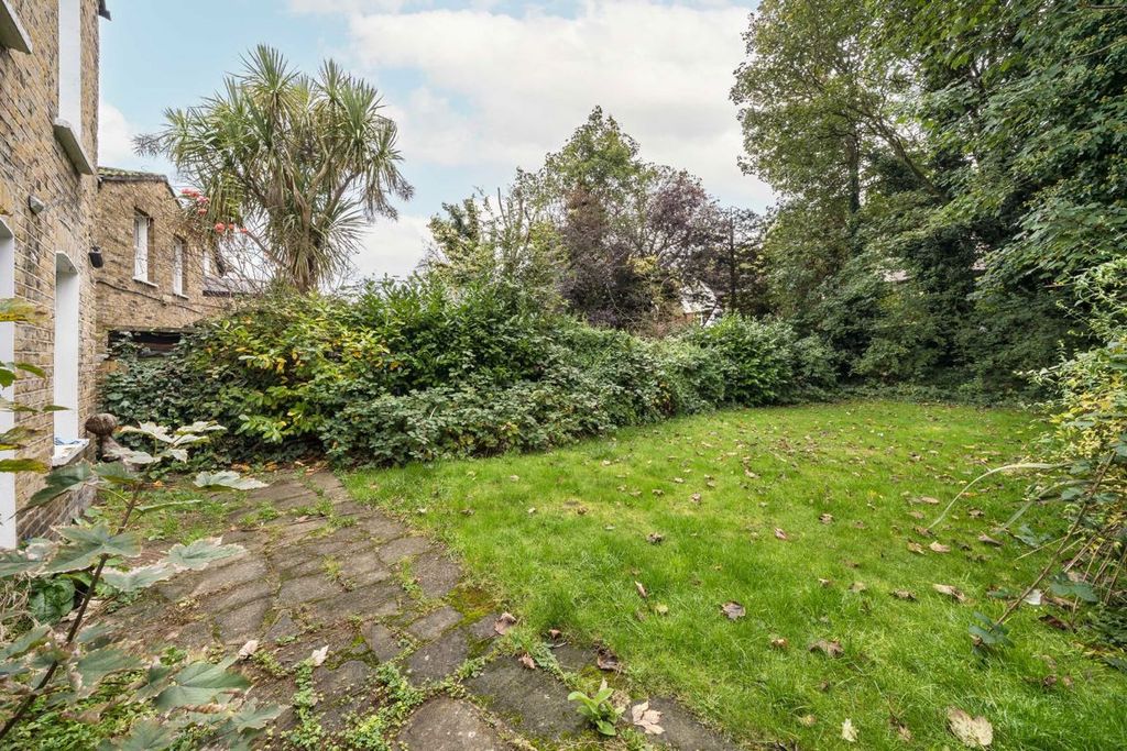 Property photo 2 of 3
