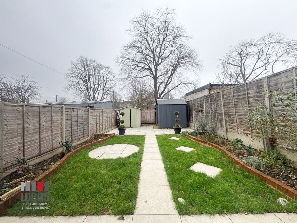 Property photo 2 of 9 Photo 2