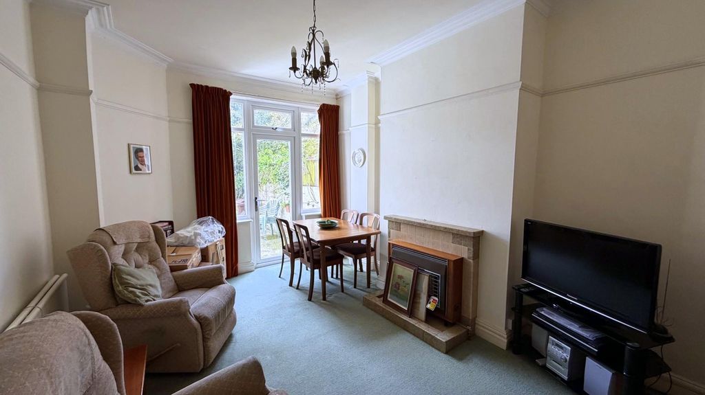 Property photo 3 of 12 88Green3.Jpg