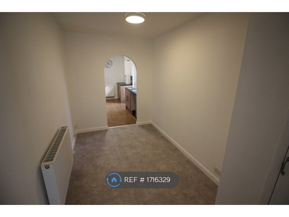 Property photo 3 of 13 Dining Area