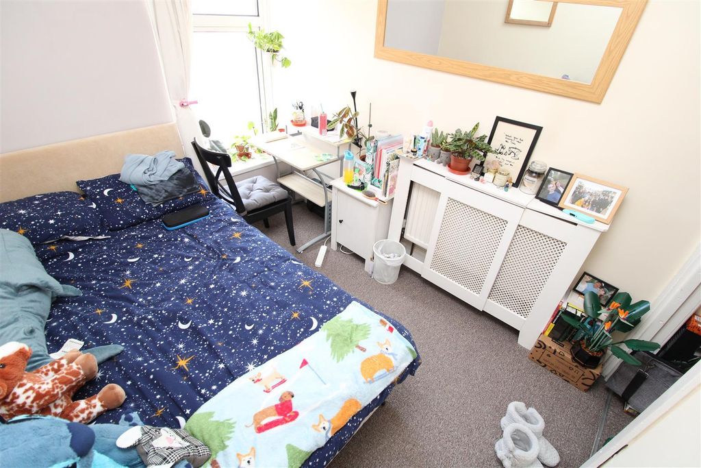 Property photo 1 of 6 Ekgjor0Wbzfs3-Jwb2_Ft0Oucnm.Jpg