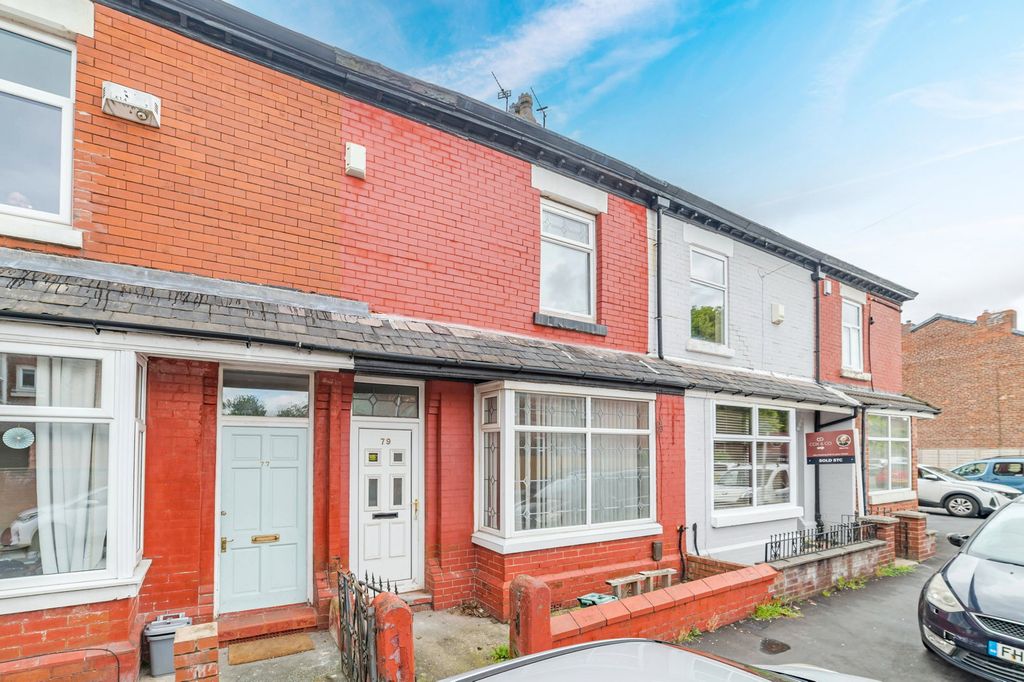 Property photo 1 of 17
