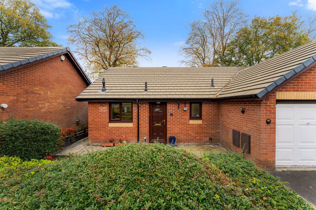 Property photo 2 of 18 Photograph 1