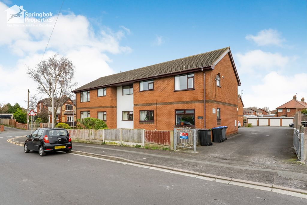 Property photo 1 of 9 Front View