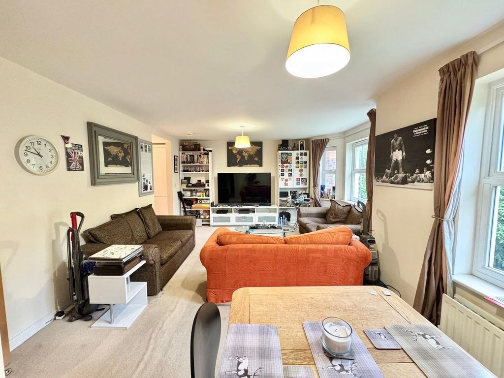 Property photo 3 of 14