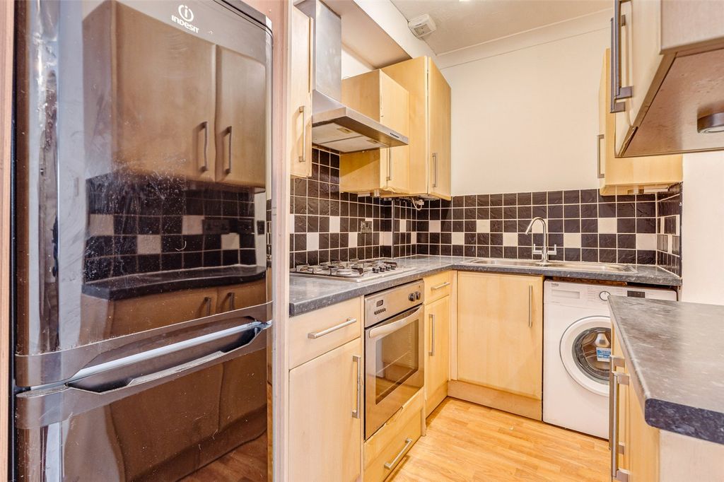 Property photo 3 of 11 Picture No. 13
