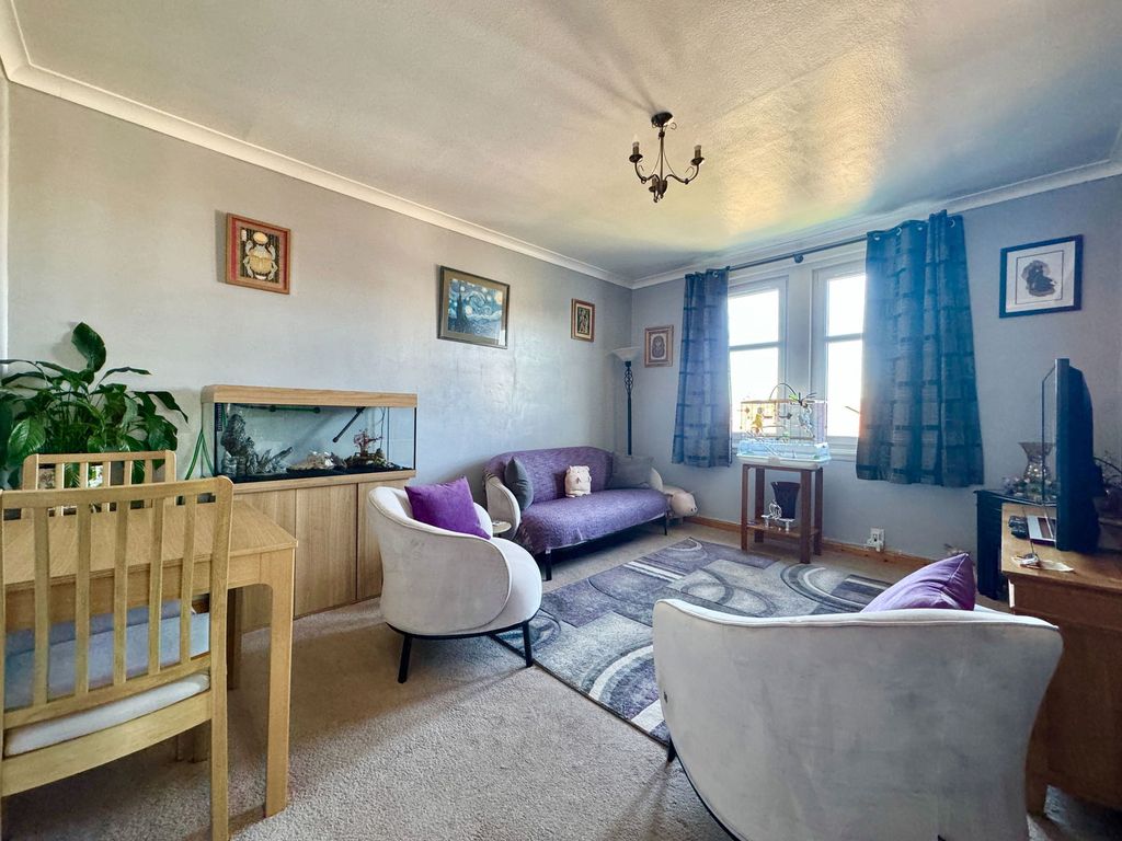 Property photo 3 of 23