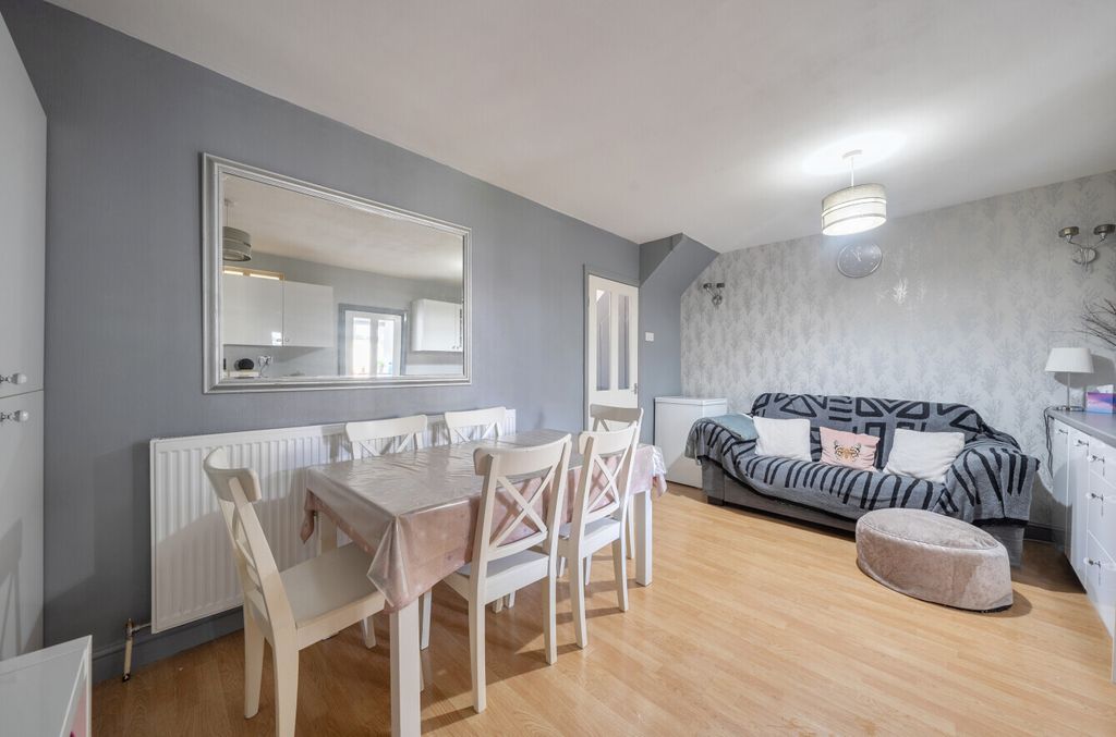 Property photo 3 of 12 Dining Room