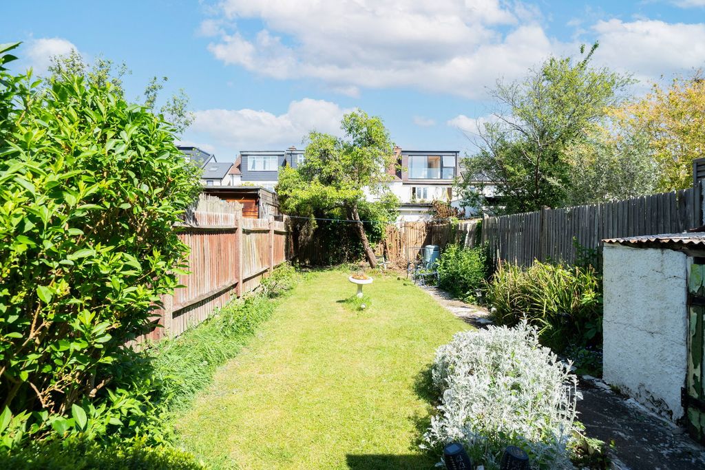 Property photo 3 of 14