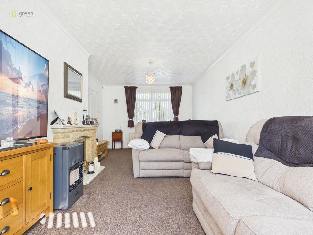 Property photo 2 of 32 Cam01332G0Pr0697Still017