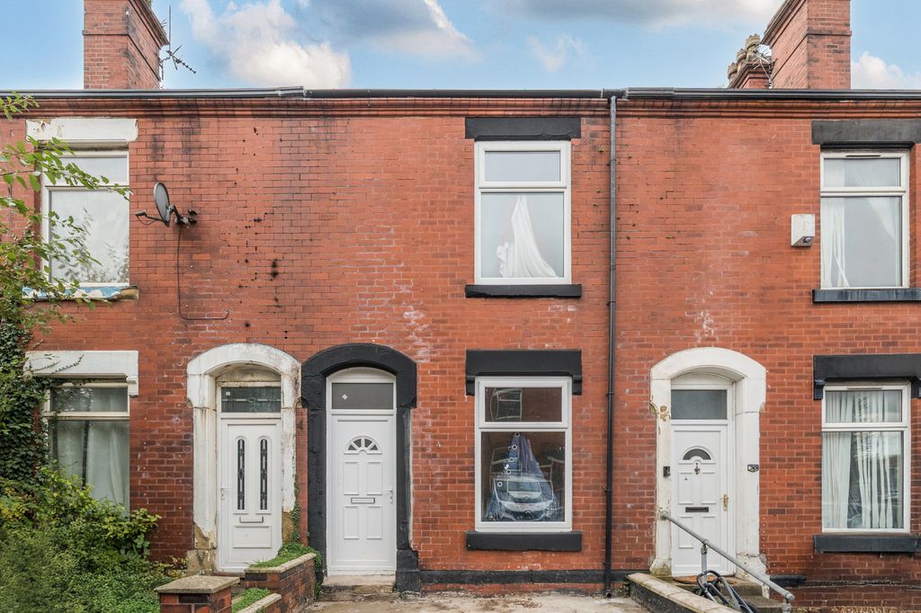 Property photo 1 of 17