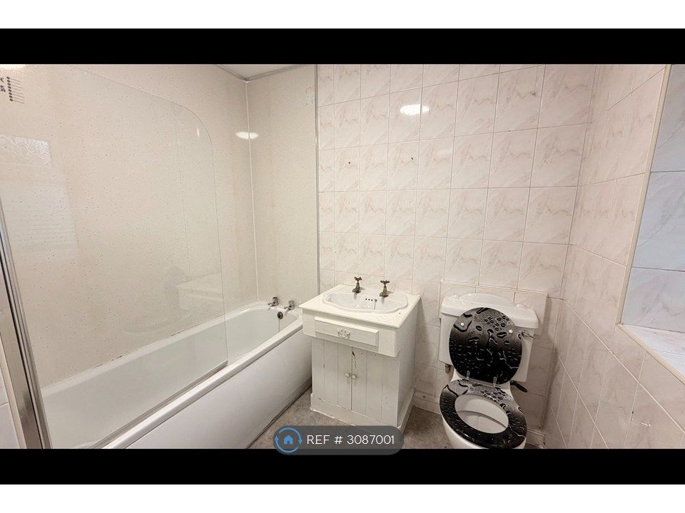 Property photo 3 of 7 Bathroom - Downstairs