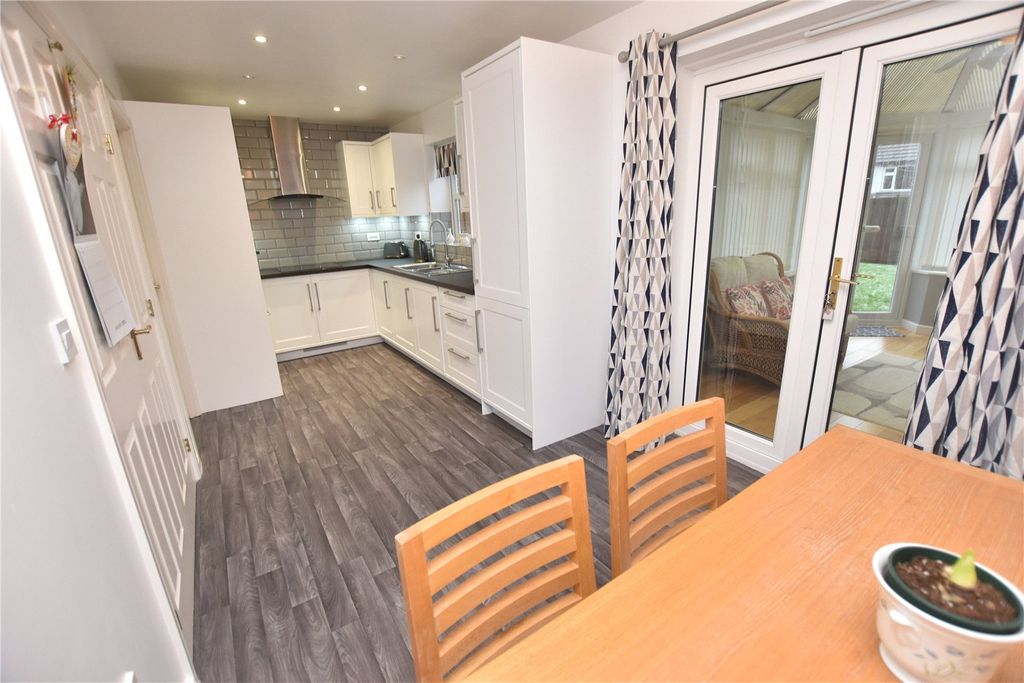 Property photo 3 of 18 Picture No. 09