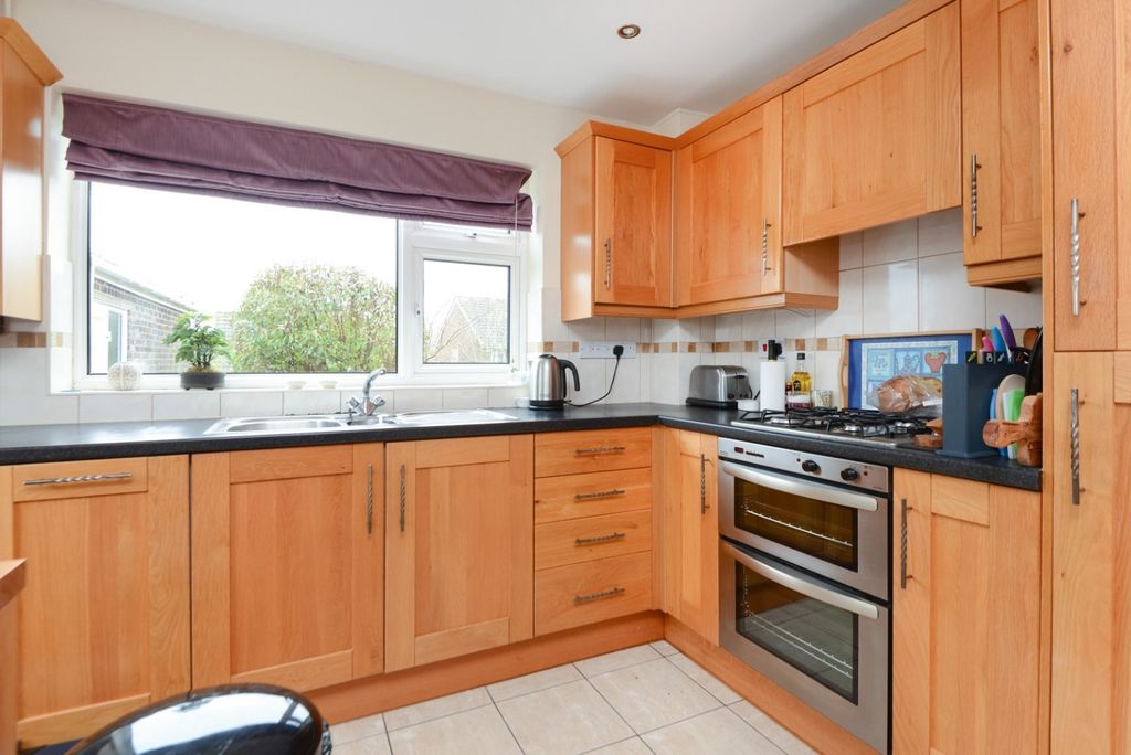 Property photo 2 of 12 4359453