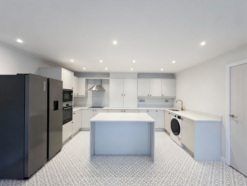 Property photo 1 of 13 Kitchen